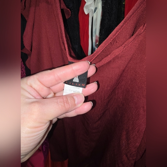 💋5/20 Lilian open shoulder blouse 2x - Picture 3 of 5